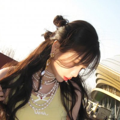 春闺梦里人